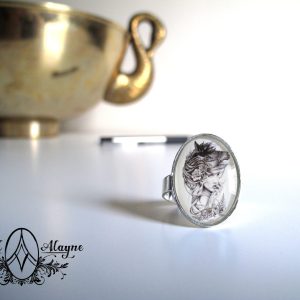 Large Oval Art Ring with "Dark Horse"