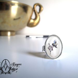 Large Oval Art Ring with "Yellow Bird"